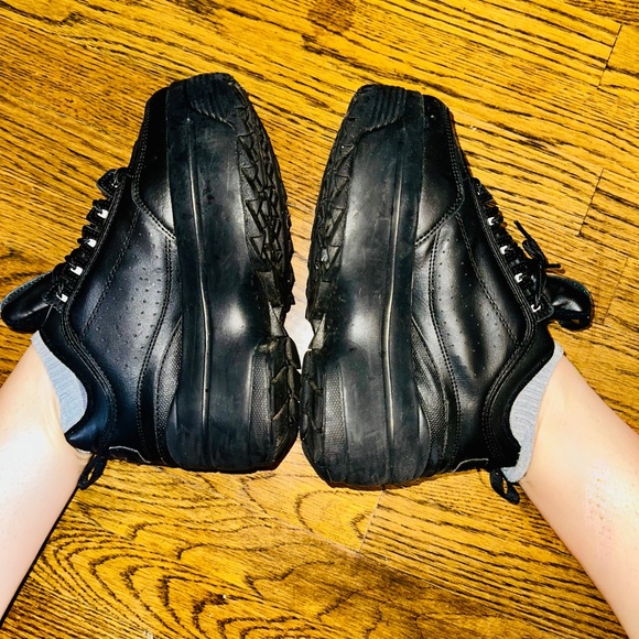 shoes - Picture 5 of 6